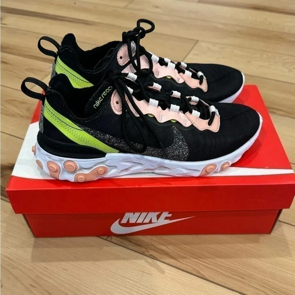 Nike React Element - Women’s - Picture 1 of 8